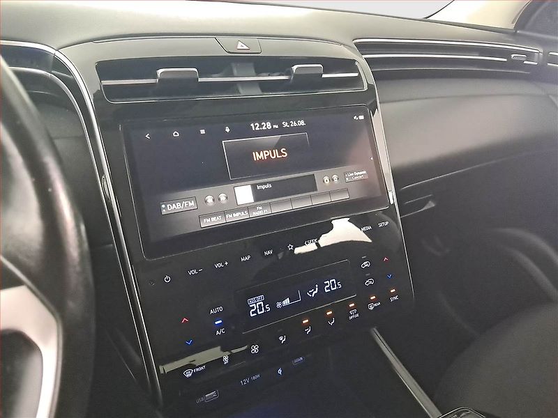 Hyundai Tucson (2021) 1.6 T-GDI 48V MHEV - fotka 12 z 25