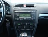 Škoda Octavia (2006) Elegance 2.0 TDI, Automat - náhled 12
