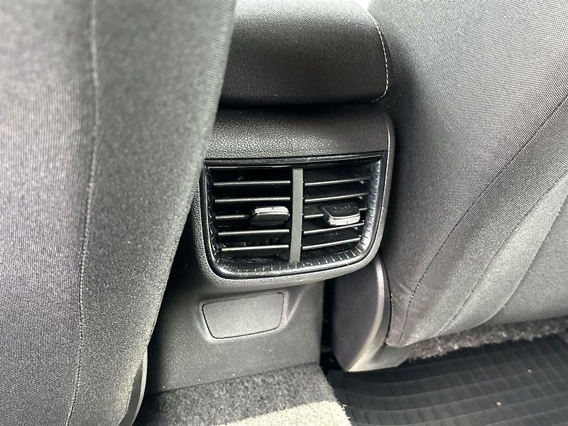 Škoda Fabia (2021) 1.0 TSI Ambition + - fotka 24 z 28