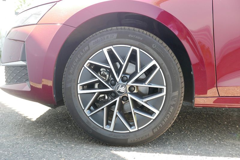 Škoda Octavia (2025) 1.5 TSI 85 kW M6° Top Selectio - fotka 28 z 34