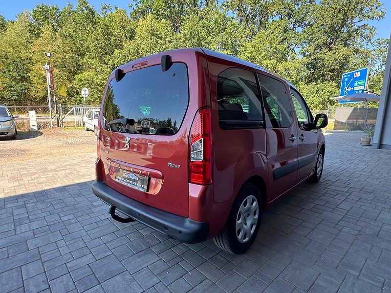 Peugeot Partner (2011) 1.6 HDi, 7 míst - fotka 5 z 32
