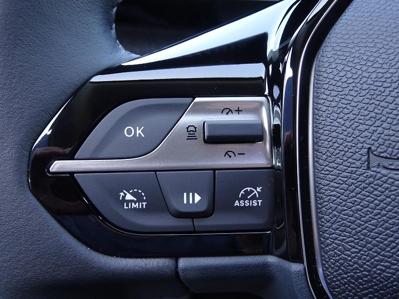 Peugeot 308 (2026) SW ALLURE Hybrid 145k e-DCS6 - fotka 23 z 41