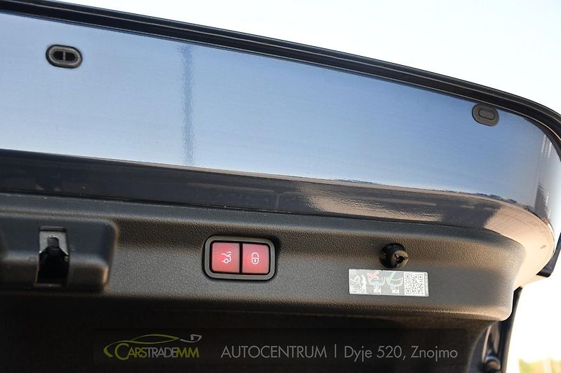 Mercedes-Benz EQE 500 AMG 4MATIC  - fotka 46 z 53