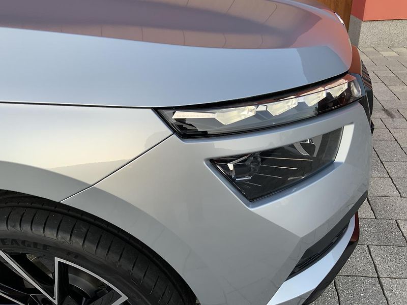 Škoda Kamiq MONTECARLO 1,5Tsi 7ST DSG/Auto - fotka 22 z 33