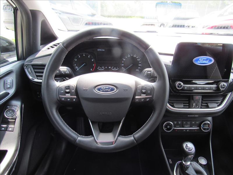 Ford Fiesta 1,0 92kW - fotka 12 z 28