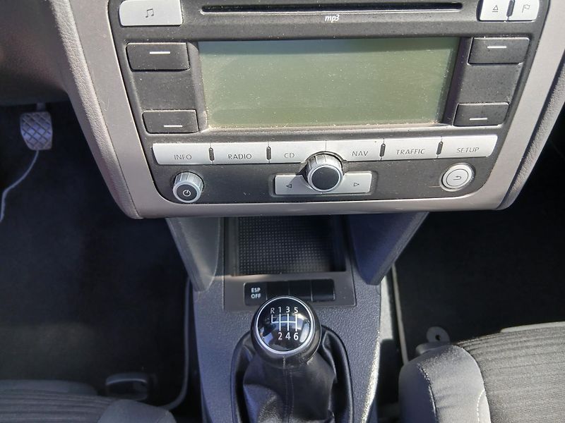 Volkswagen Touran 1.9 TDI, United, 6 rychl. - fotka 22 z 34