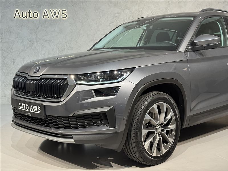 Škoda Kodiaq 1,5 TSi  DSG Clever LED Matrix - fotka 4 z 45