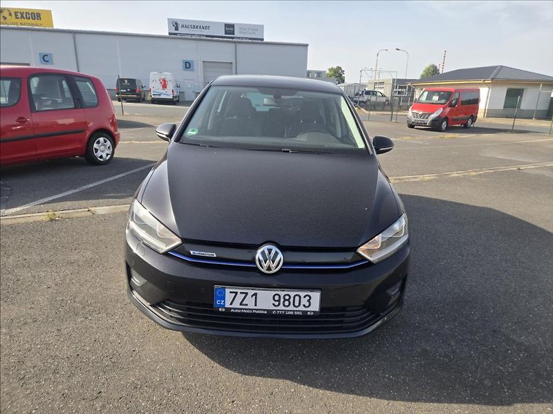 Volkswagen Golf Sportsvan 1,6 TDI 81KW  Comfortline - fotka 2 z 36