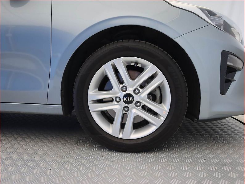 Kia Ceed (2020) 1.0 T-GDI, Tempomat - fotka 15 z 19