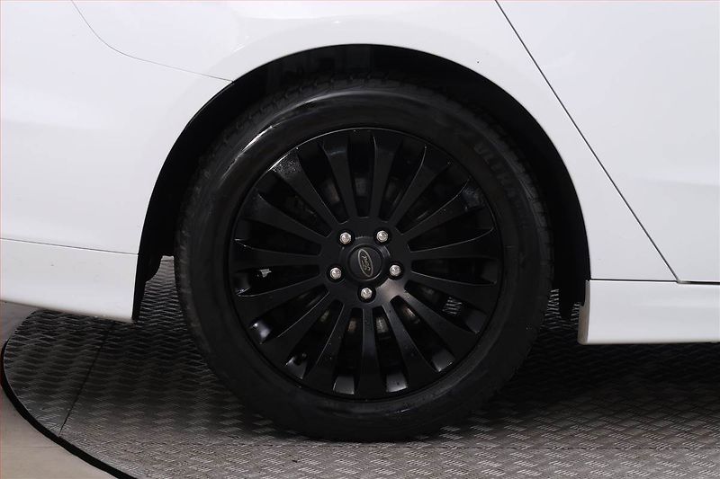 Ford Mondeo (2019) 2.0 TDCI, Automat, Serv.kniha - fotka 15 z 21
