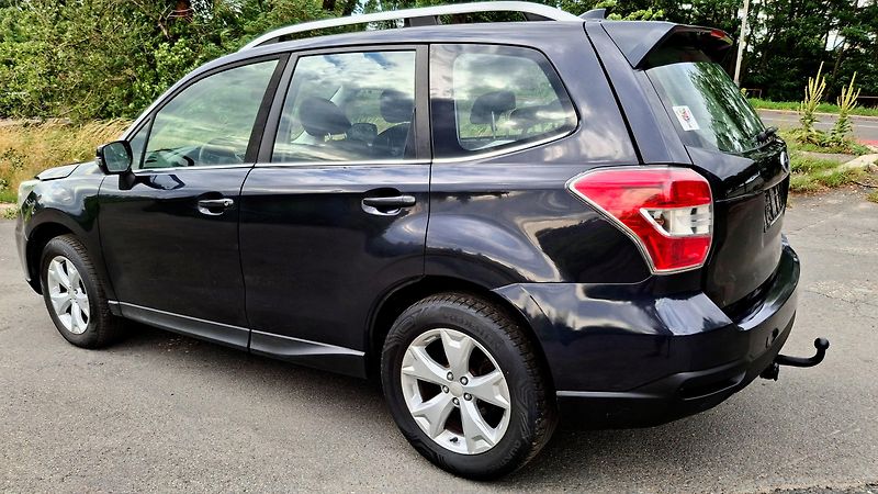 Subaru Forester 2.0 benzin 110 kw 4x4 - fotka 1 z 13