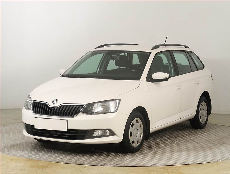 Škoda Fabia (2018) Ambition 1.4 TDI, Tempomat - fotka 2 z 16