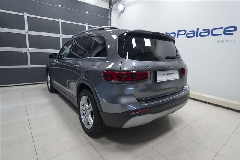 Mercedes-Benz GLB 2,0 200d 4MATIC NAVI KAMERA ČR - fotka 6 z 47