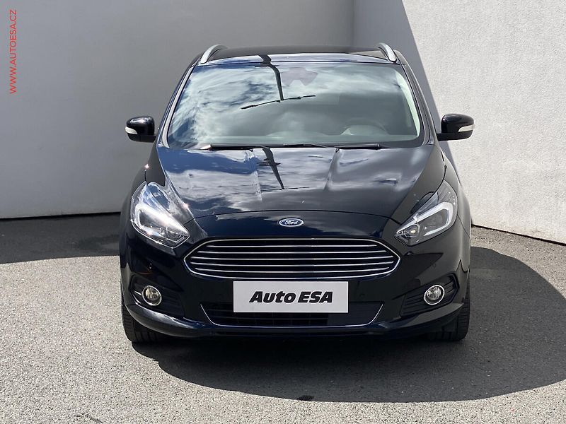 Ford S-MAX (2016) 2.0 TDCi 4x4, 7míst, AT - fotka 2 z 18