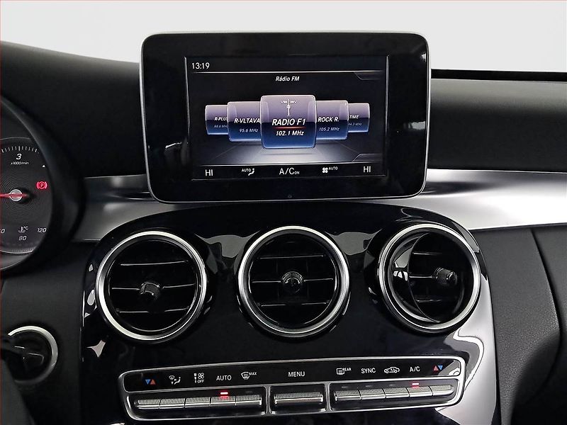 Mercedes-Benz Třídy C (2016) C 250 CDI, Automat, Navi - fotka 12 z 20