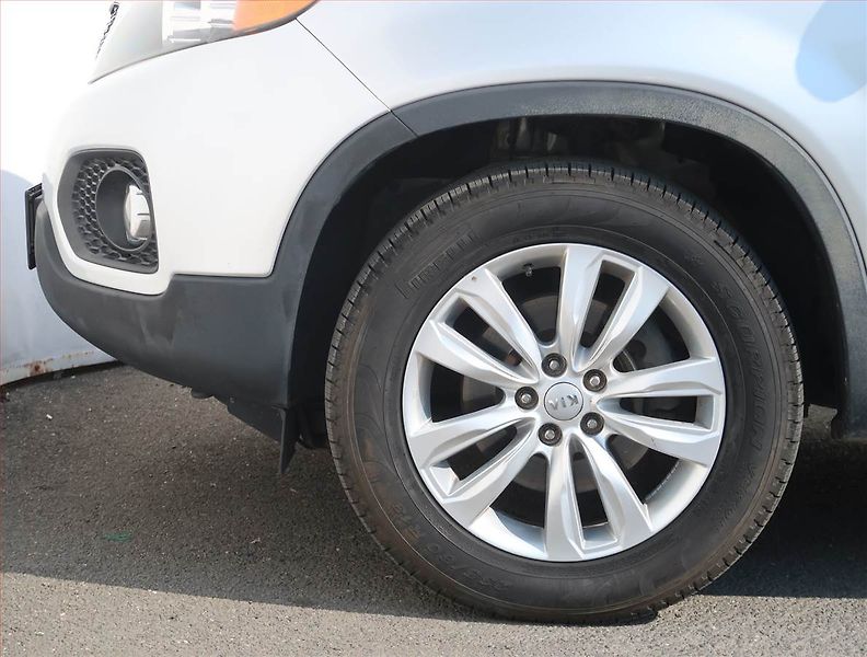 Kia Sorento (2011) 2.2 CRDi, 4X4, Automat - fotka 15 z 20