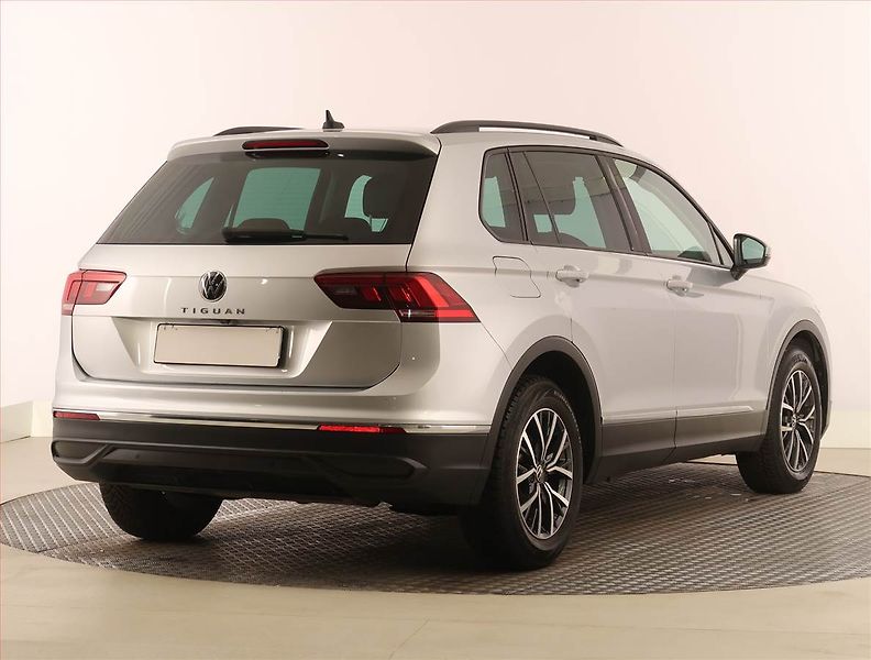 Volkswagen Tiguan (2021) Life 1.5 TSI, digi klima - fotka 5 z 24