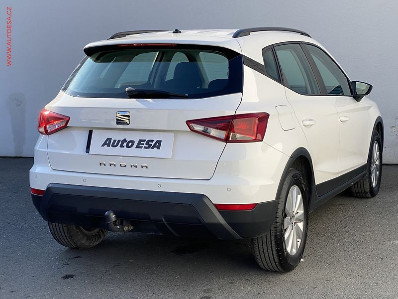 Seat Arona (2019) 1.6 TDi, Style, LED, TZ - fotka 4 z 17