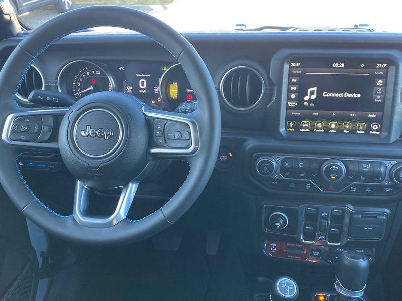 Jeep Wrangler (2023) RUBICON 2,0 PHEV(280kW) 8AT - fotka 13 z 35