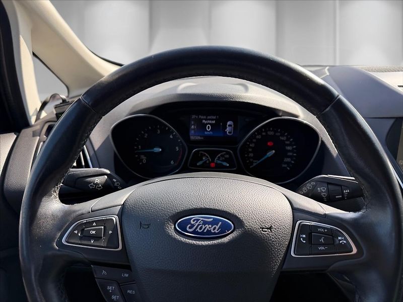 Ford C-MAX 1,5 TDCi 88kW Titanium - fotka 15 z 20