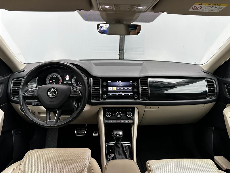 Škoda Kodiaq 2,0 FSI 158kW-4x4-CZ-servis-vý - fotka 19 z 51
