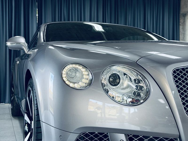 Bentley Continental GT (2012) 6.0 W12 MAX Výbava  - fotka 7 z 48