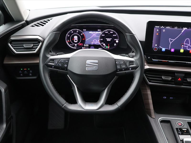 Seat Leon 2,0 TDI DSG Xcellence ST - fotka 16 z 28