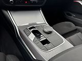 BMW Řada 3 330d xDrive Touring TOP STAV - náhled 25