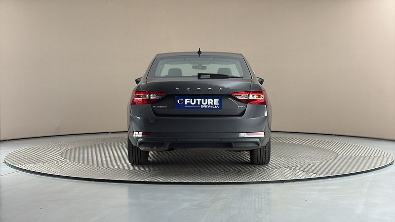 Škoda Superb 2.0 TDI DSG 4x4 Style - fotka 5 z 25