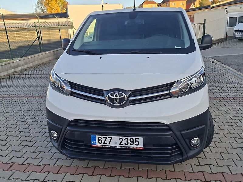 Toyota ProAce (2020) skřín L3, 130 kW, automat - fotka 2 z 8