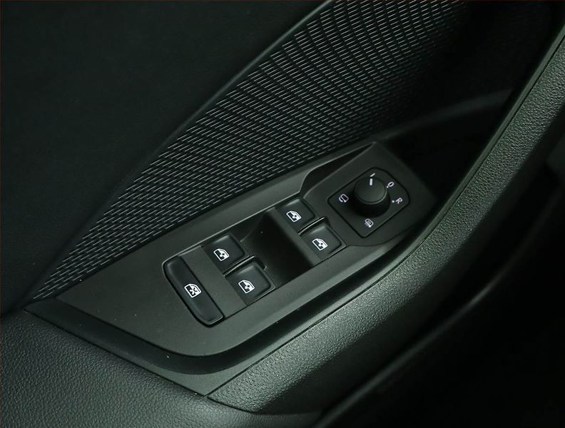 Škoda Octavia (2023) 2.0 TDI, Automat, ČR,1.maj - fotka 16 z 16