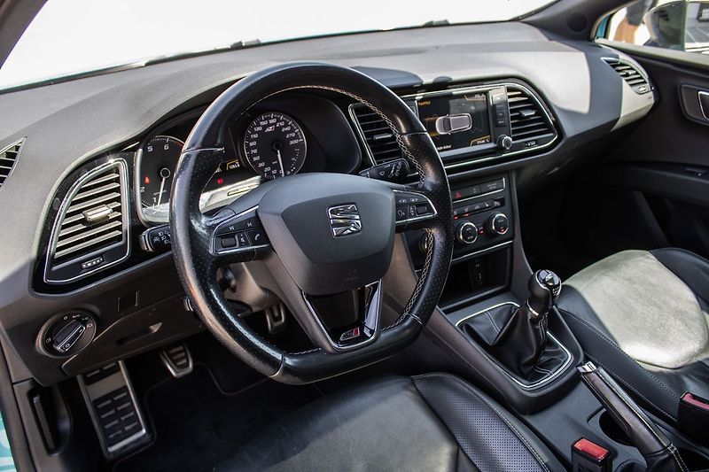Seat Leon Cupra ST 2016 - fotka 13 z 40