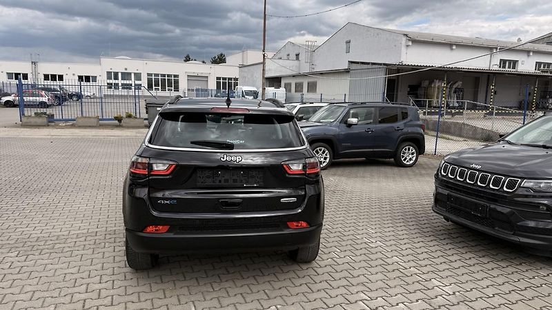 Jeep Compass (2021) 1.3i 4x4,PHEV,50km dojezd - fotka 42 z 51