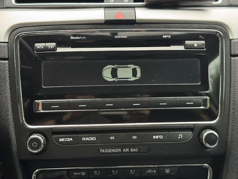 Škoda Superb 2.0TDi ČR čidla aut. klima  - fotka 29 z 31