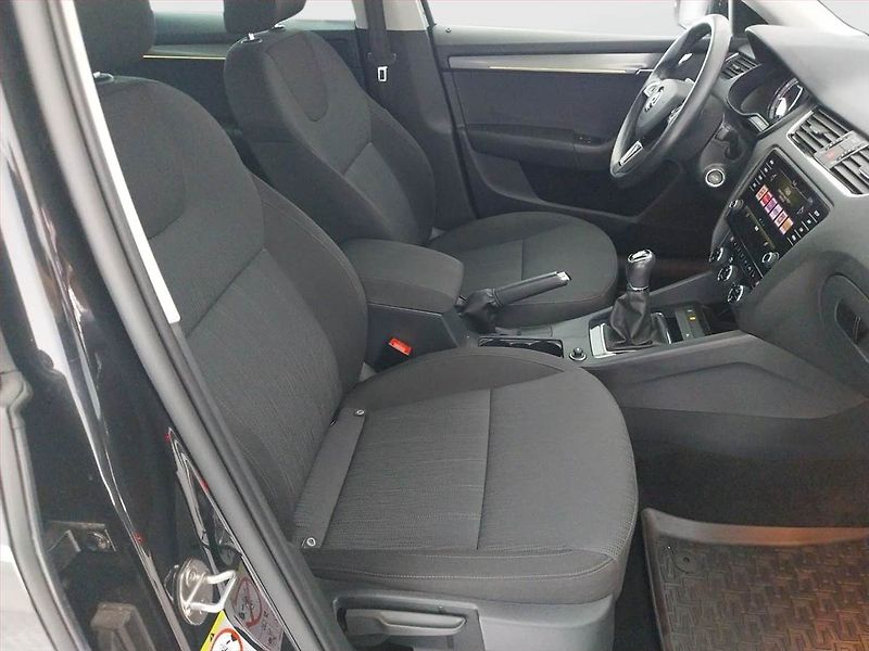 Škoda Octavia (2018) Style 1.4 TSI, Serv.kniha - fotka 9 z 20