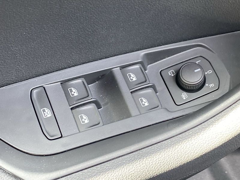 Škoda Karoq (2026) 2.0 TDI 4x4 DSG SportLine - fotka 22 z 38
