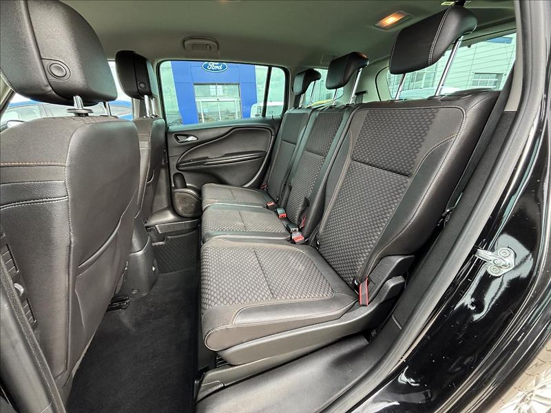 Opel Zafira 2,0 CDTi Ecoflex 125kW 7MÍST - fotka 15 z 28