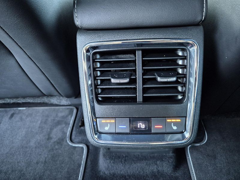 Škoda Enyaq SPORTLINE 195kw, iV80x SOH 92% - fotka 43 z 48