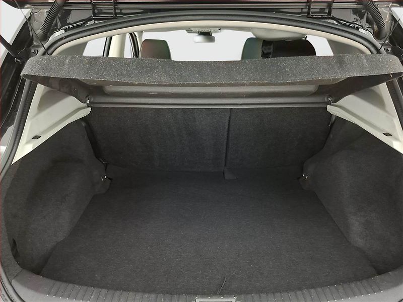 Nissan Qashqai (2013) 1.6, Navi, Tempomat - fotka 14 z 19