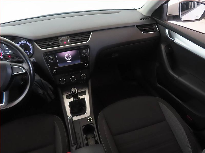Škoda Octavia (2018) Ambition Plus 1.6 TDI - fotka 8 z 13
