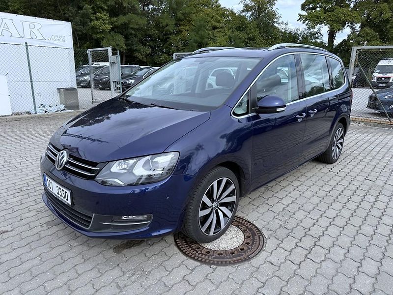 Volkswagen Sharan 2.0 TDI 135 kW Highline 7 míst - fotka 1 z 34