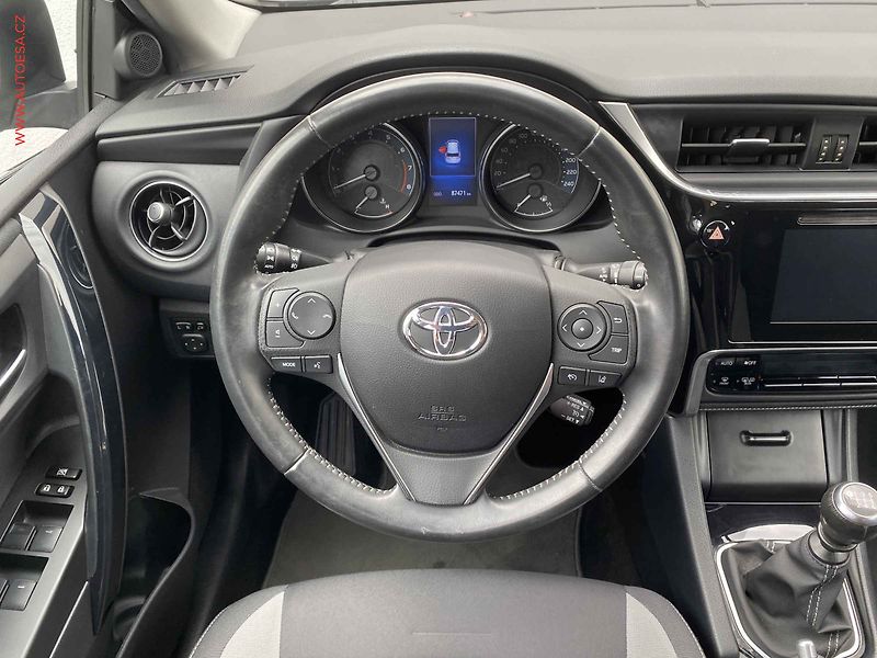 Toyota Auris (2019) 1.6i, ČR, servis.kniha - fotka 11 z 18