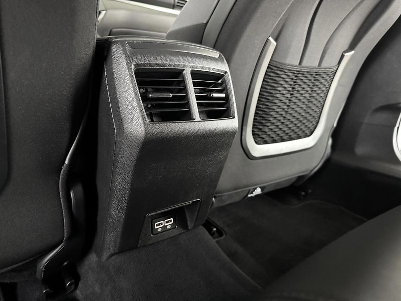Peugeot 508 Hybrid 225*AT8*REZERVACE! - fotka 32 z 38