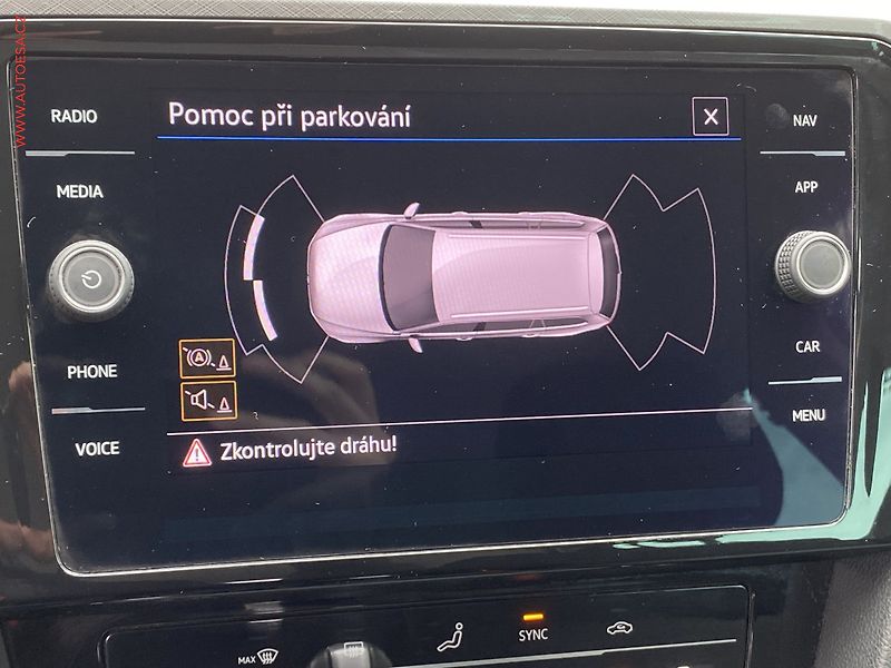 Volkswagen Passat (2021) 1.5 TSi, DSG, LED, navi - fotka 17 z 18