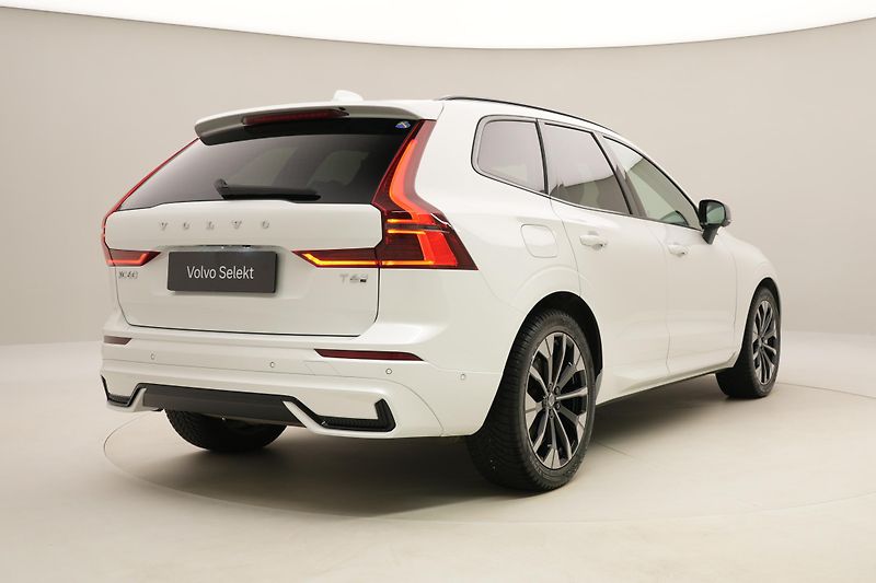 Volvo XC60 T6 AWD RECHARGE DARK PLUS CZ - fotka 13 z 67