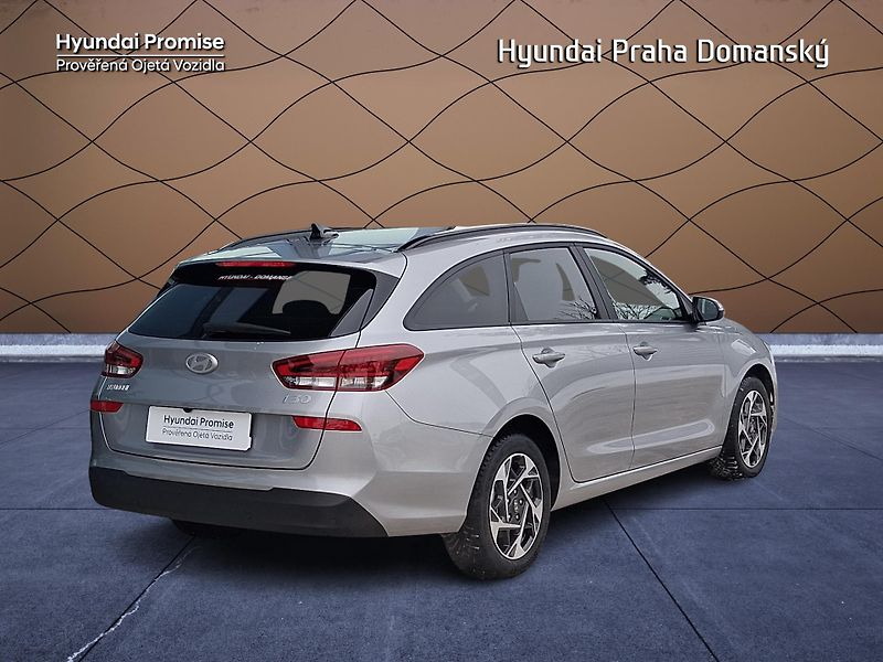 Hyundai i30 kombi 1.5i MT Family - fotka 6 z 8