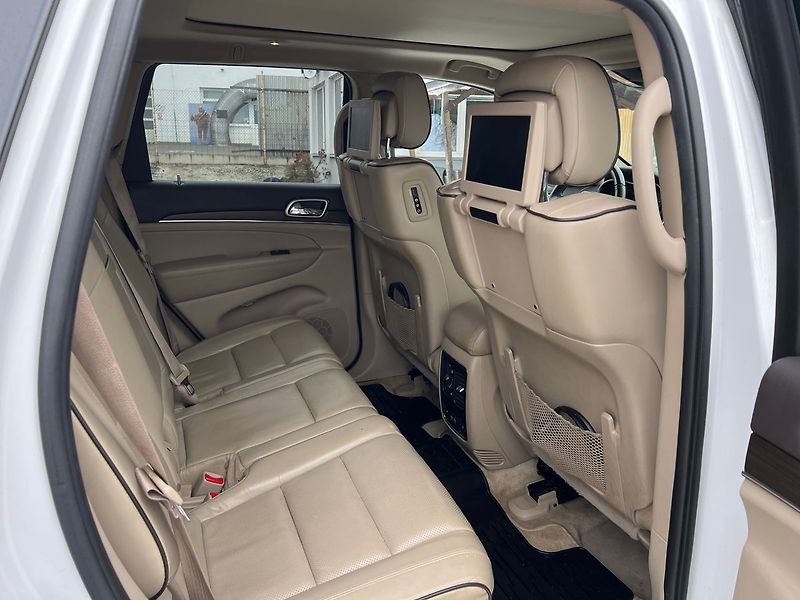 Jeep Grand Cherokee 3,0 CRDi - fotka 9 z 16