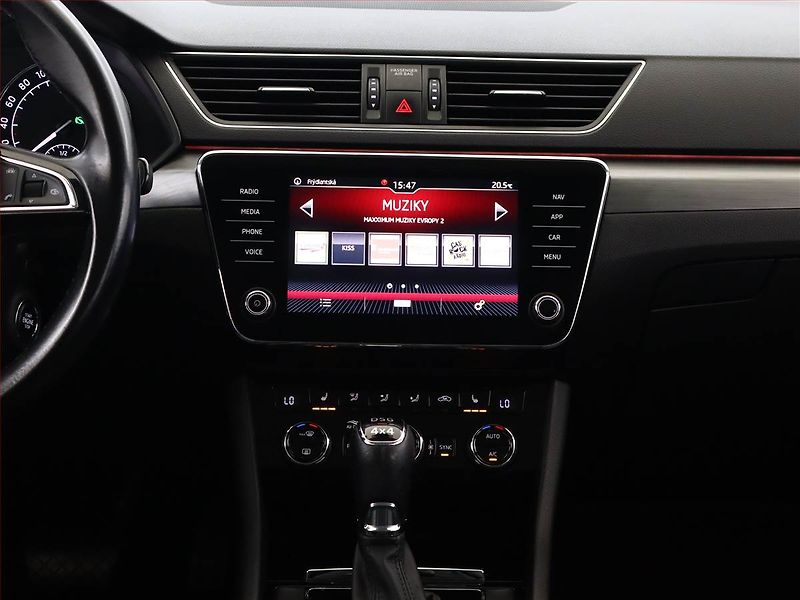 Škoda Superb (2018) 2.0 TDI, 4X4, Automat - fotka 10 z 21