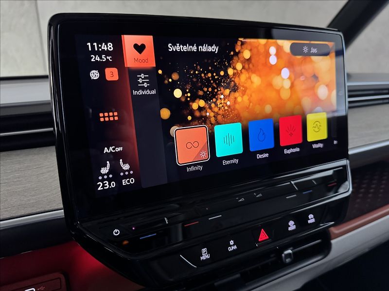 Volkswagen ID.Buzz Pro 150kW IQ Light Assist - fotka 41 z 50
