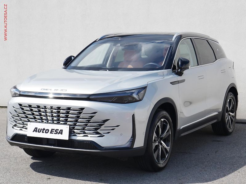 BAIC X75 (2025) 1.5T, ČR, AT, LED, panorama - fotka 3 z 25